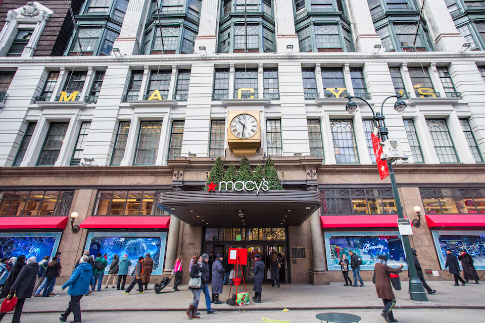 Facebook is setting up shop in Macy's this holiday
